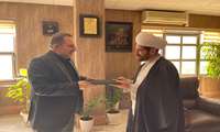 تقدیر رئیس دانشگاه از مسئول ستاد اقامه نماز در دانشگاه 